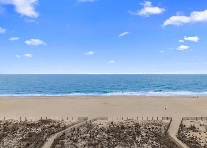 Holiday home Ultra Luxe Oceanfront Escape With Breathtaking Views *