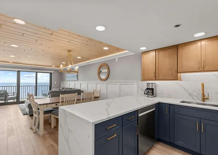 Ultra Luxe Oceanfront Escape With Breathtaking Views Holiday home *