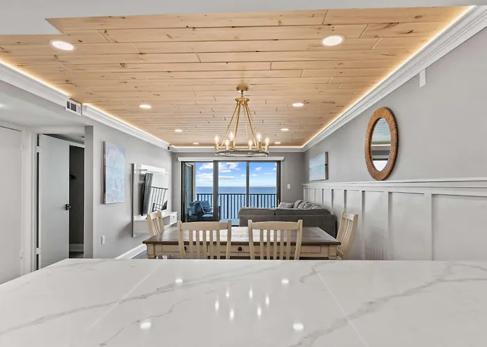 Ultra Luxe Oceanfront Escape With Breathtaking Views *